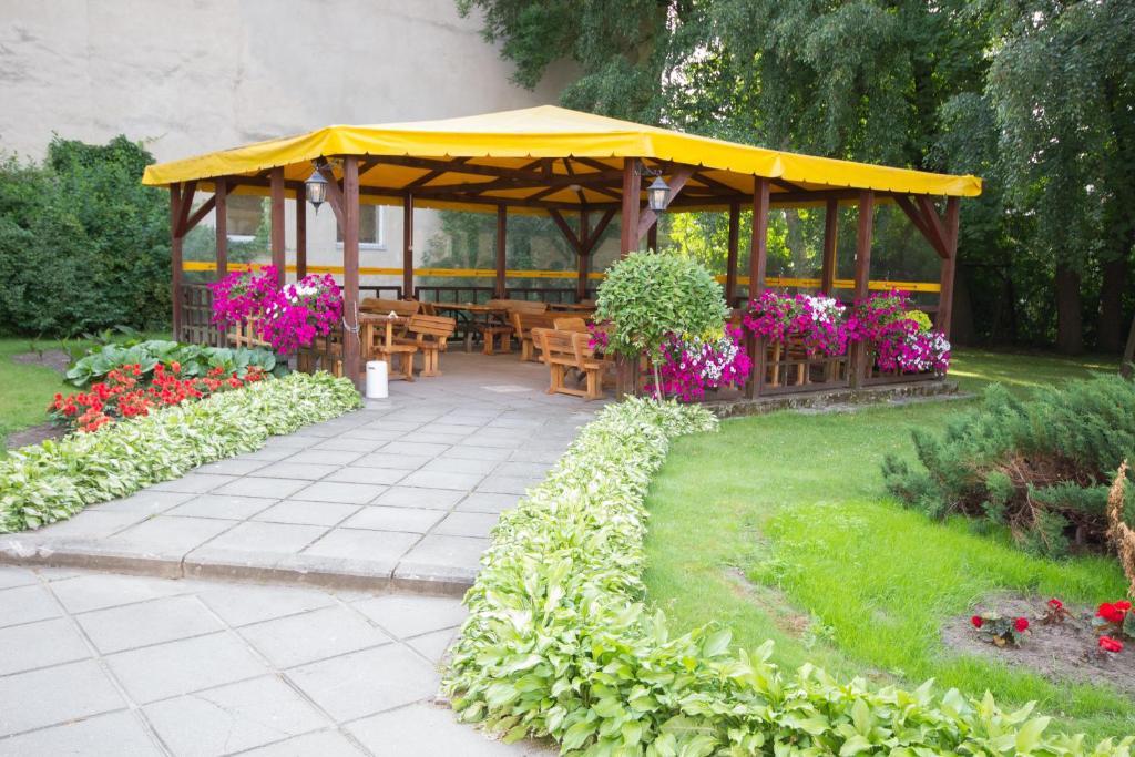 Deims Hotel Šilutė Екстериор снимка